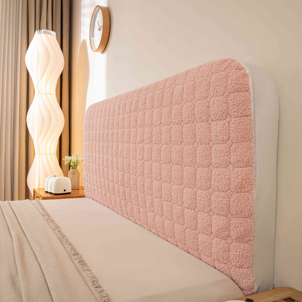 91家纺网 家纺一手货源 找家纺 沐沐家纺 2026新款简约格序床头罩 粉色