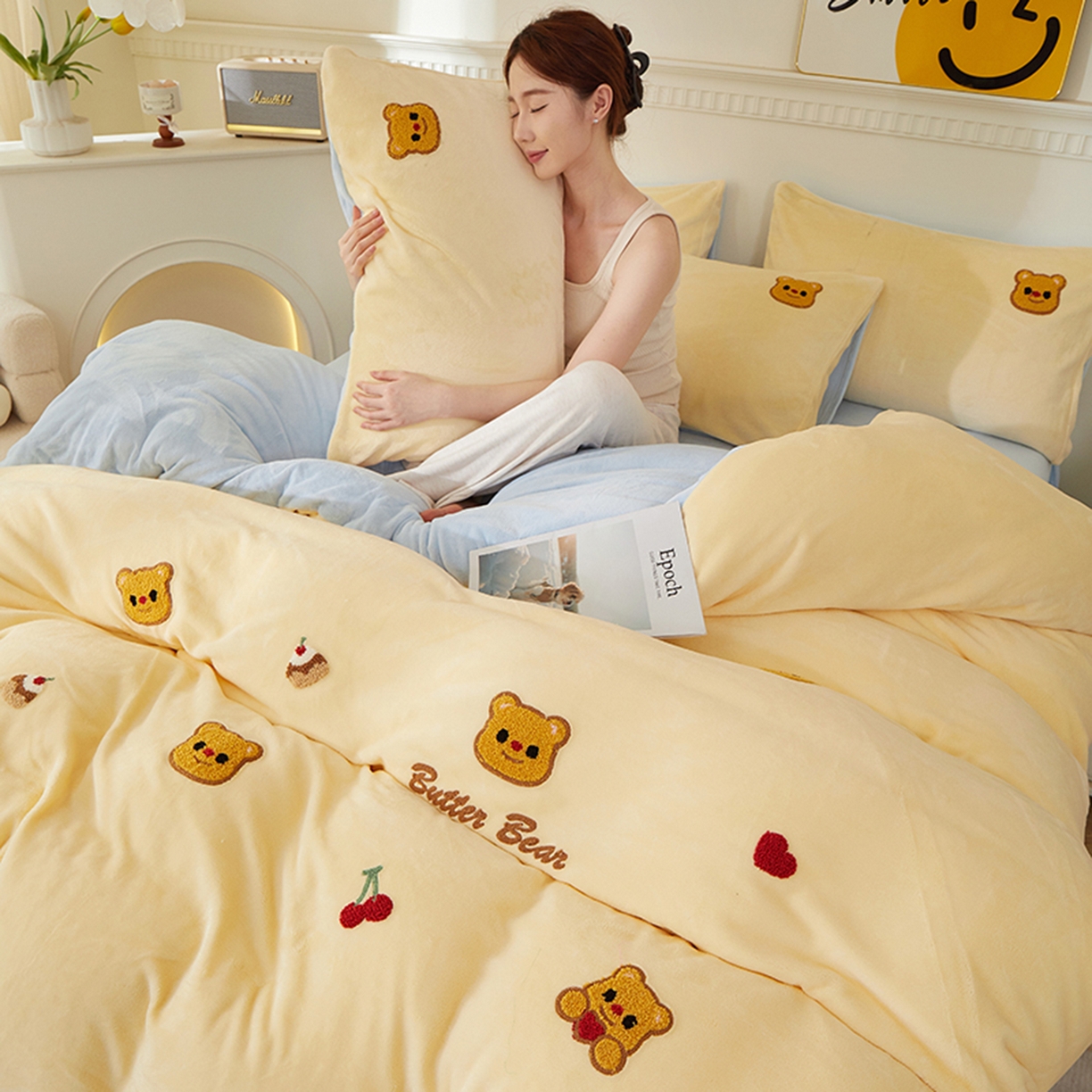 91家纺网 家纺一手货源 找家纺 楼兰公主毛毯专供 2025新款高克重230g牛奶绒数码印花毛巾绣卡通四件套 奶油熊