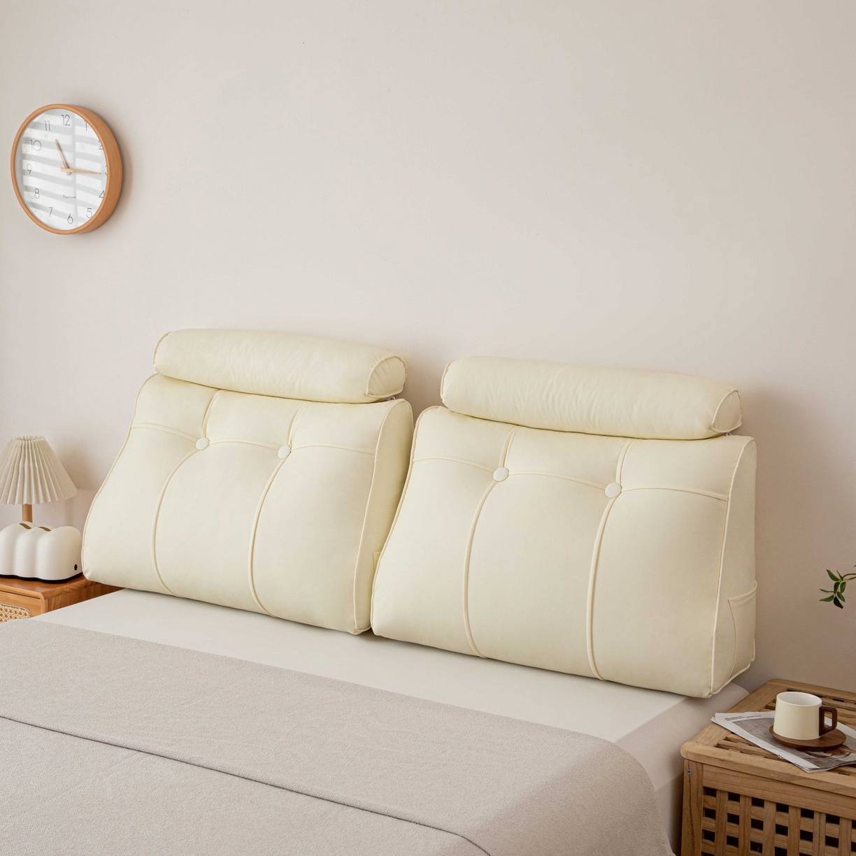 91家纺网 家纺一手货源 找家纺 沐沐家纺 2026新款简约科技布立体靠枕带头枕 米黄