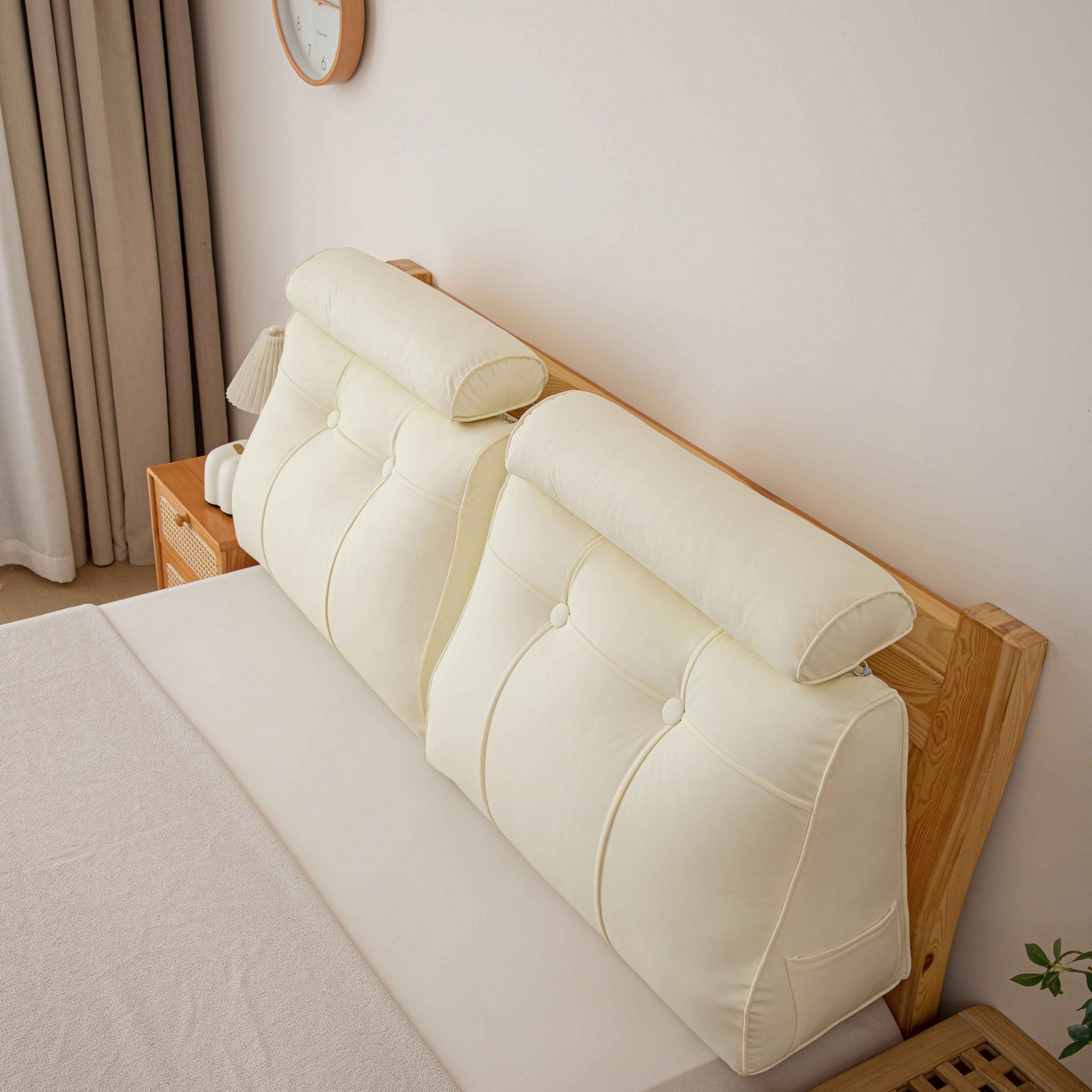 沐沐家纺 2026新款简约科技布立体靠枕带头枕 米黄