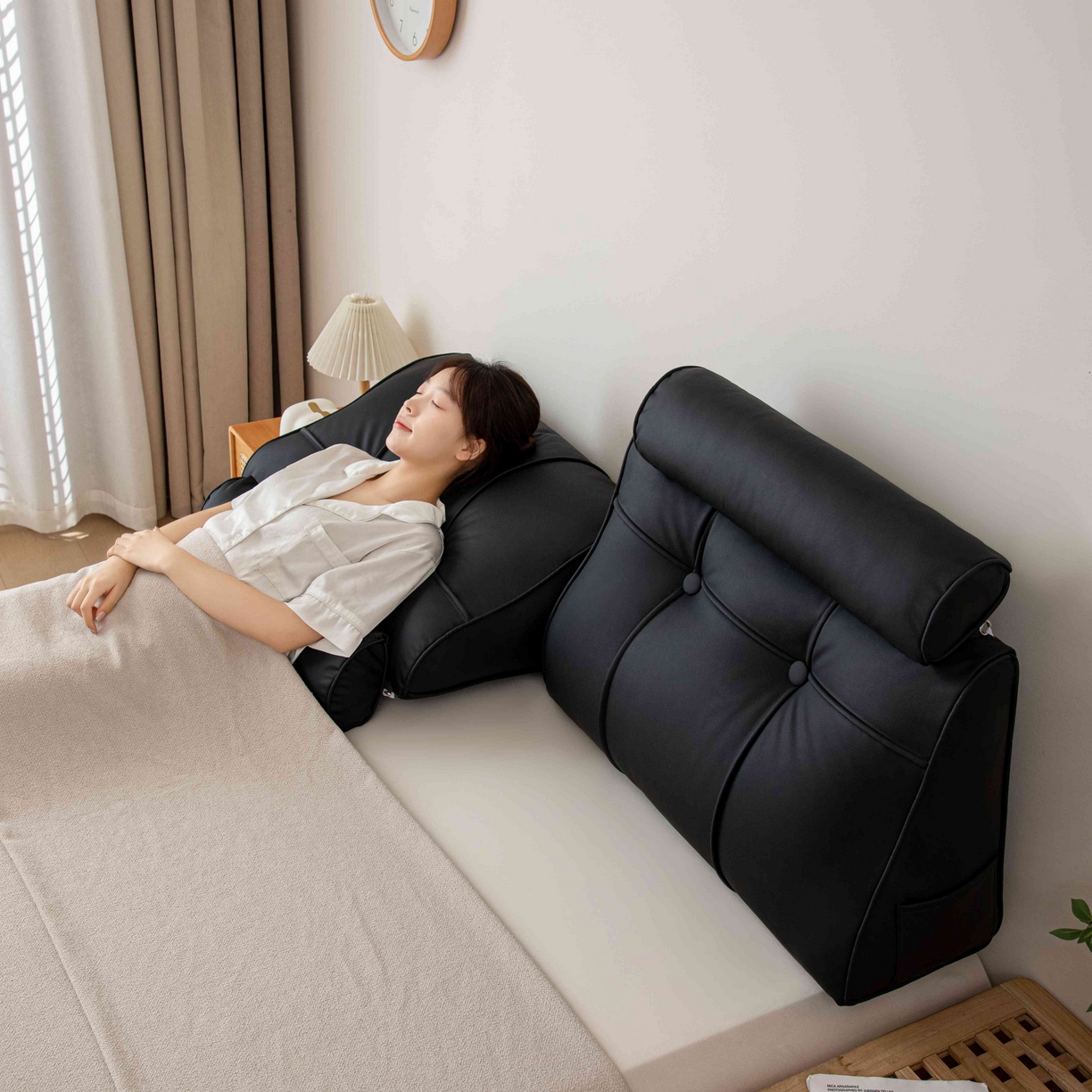 91家纺网 家纺一手货源 找家纺 沐沐家纺 2026新款简约科技布立体靠枕带头枕 黑色