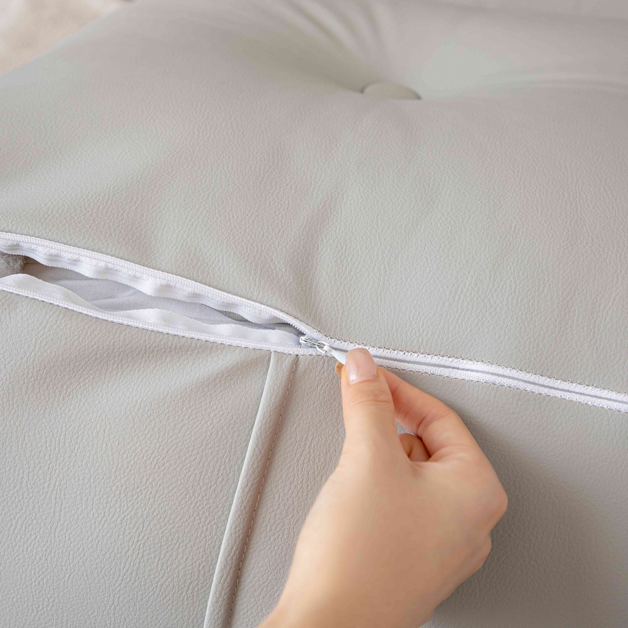 91家纺网 家纺一手货源 找家纺 沐沐家纺 2026新款简约科技布立体靠枕带头枕 浅灰