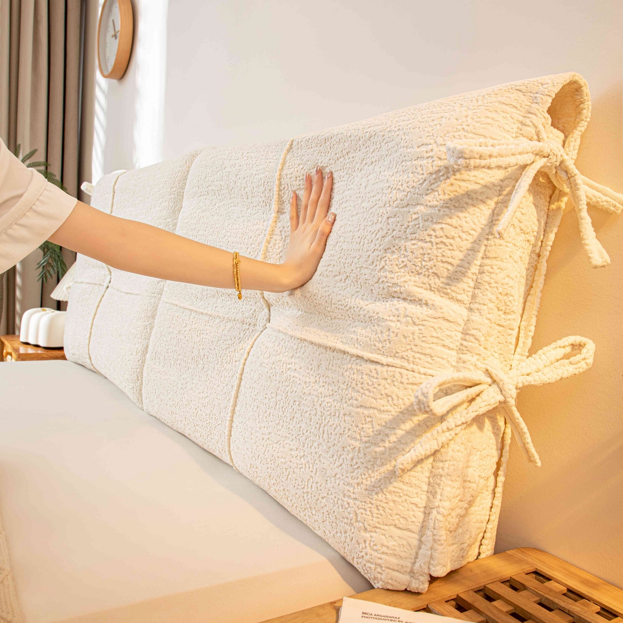 91家纺网 家纺一手货源 找家纺 沐沐家纺 2026新款简约可可西里床头靠背 米白