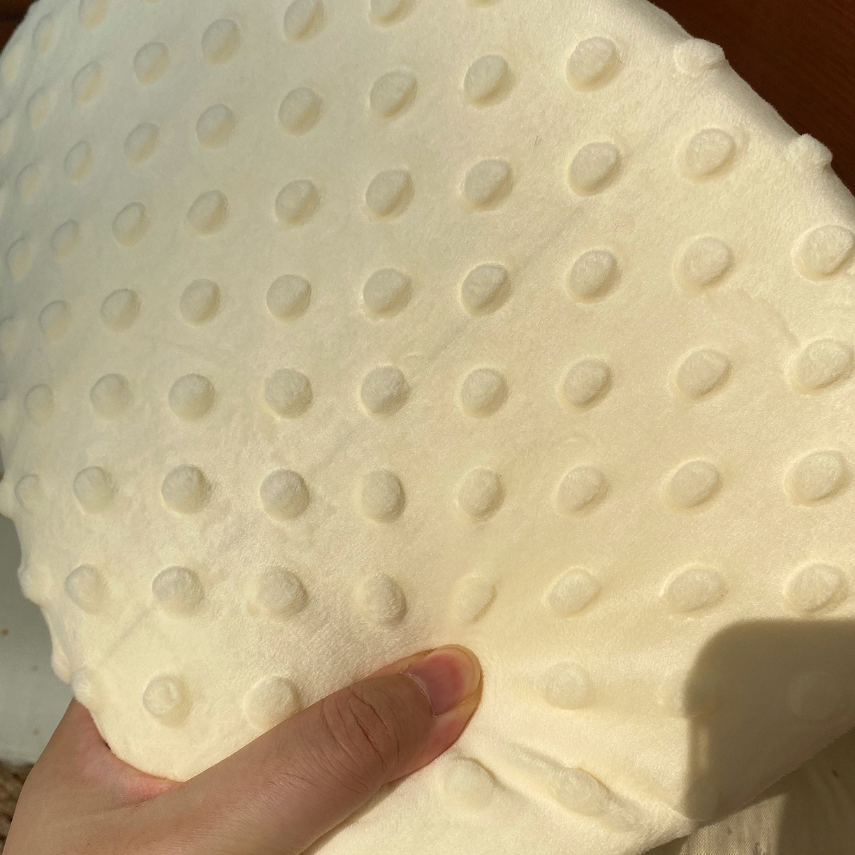 91家纺网 家纺一手货源 找家纺 昕科 2025秋冬绒豆豆-A类母婴级全棉月牙硅胶儿童枕-实拍版-学生枕芯硅胶儿童枕头 月牙硅胶-星月考拉-5cm