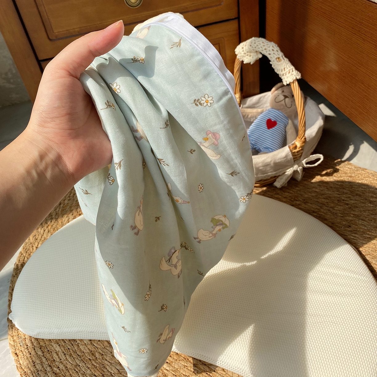 91家纺网 家纺一手货源 找家纺 昕科 2025秋冬绒豆豆-A类母婴级全棉月牙硅胶儿童枕-实拍版-学生枕芯硅胶儿童枕头 月牙硅胶-星月考拉-3cm