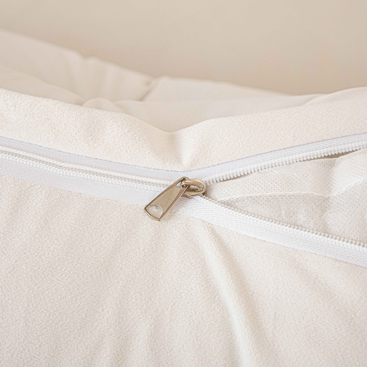 91家纺网 家纺一手货源 找家纺 （总）沐沐家纺 2026新款磨砂绒三角靠背（不带头枕）