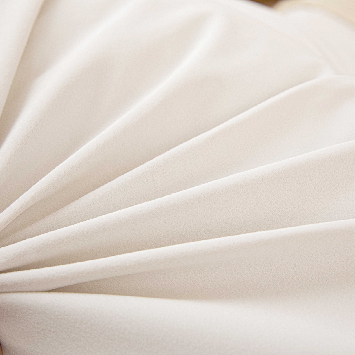 91家纺网 家纺一手货源 找家纺 沐沐家纺 2026新款磨砂绒三角靠背（不带头枕） 白色