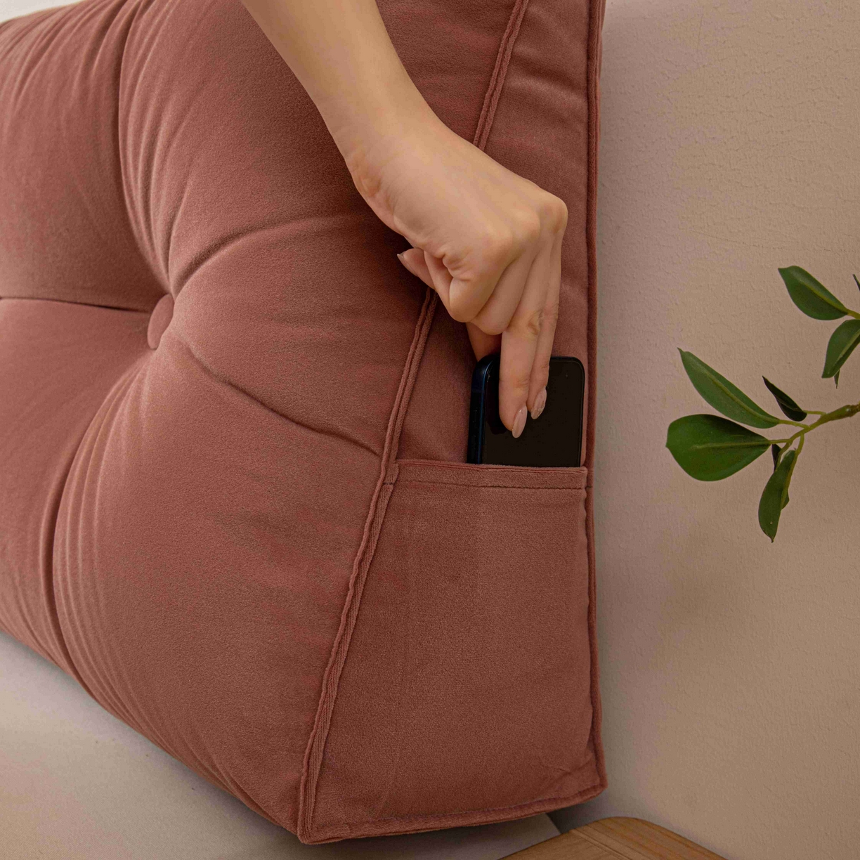 91家纺网 家纺一手货源 找家纺 沐沐家纺 2026新款磨砂绒三角靠背（不带头枕） 粉色