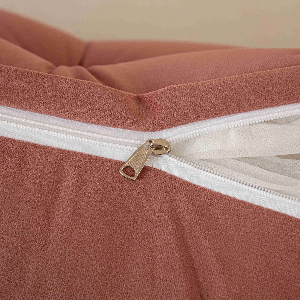 91家纺网 家纺一手货源 找家纺 沐沐家纺 2026新款磨砂绒三角靠背（不带头枕） 粉色