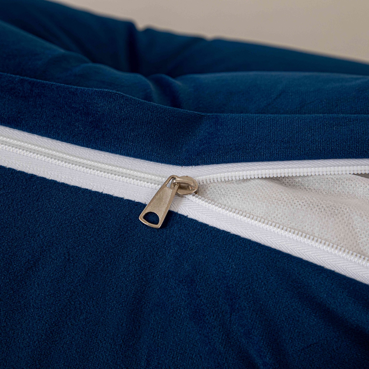 91家纺网 家纺一手货源 找家纺 沐沐家纺 2026新款磨砂绒三角靠背（不带头枕） 蓝色