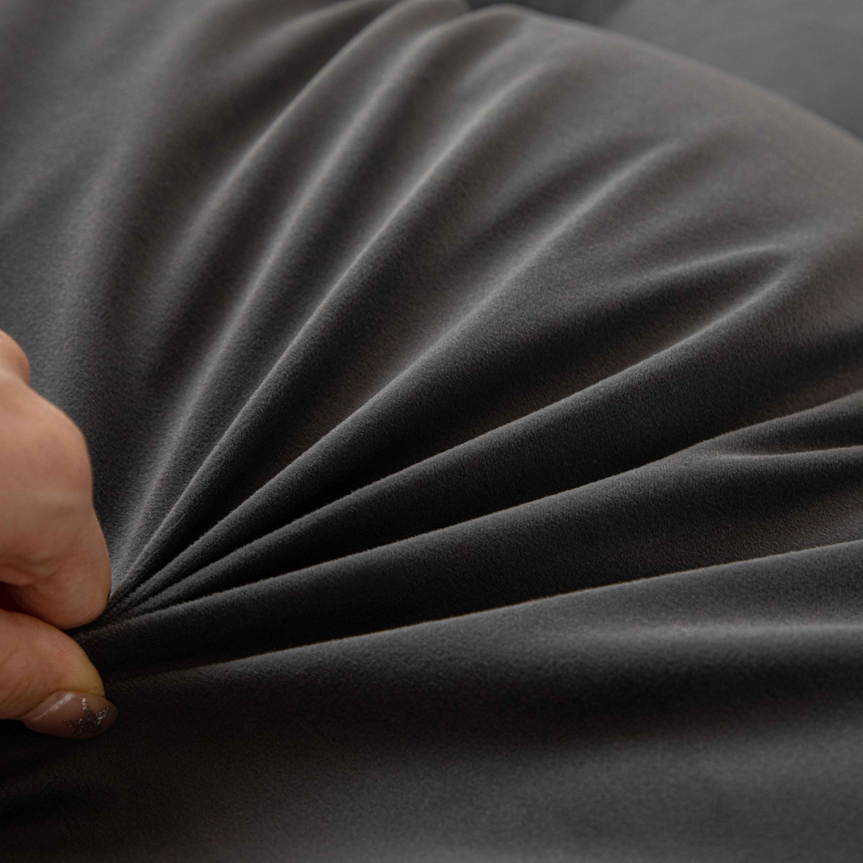 91家纺网 家纺一手货源 找家纺 沐沐家纺 2026新款磨砂绒三角靠背（不带头枕） 深灰