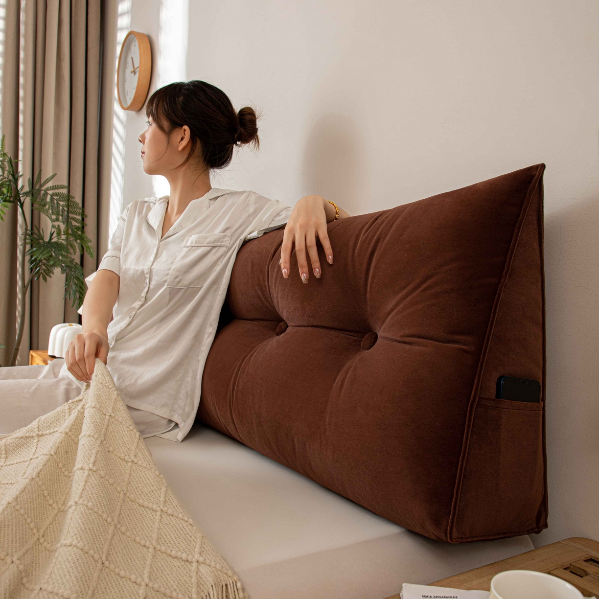 91家纺网 家纺一手货源 找家纺 沐沐家纺 2026新款磨砂绒三角靠背（不带头枕） 棕色