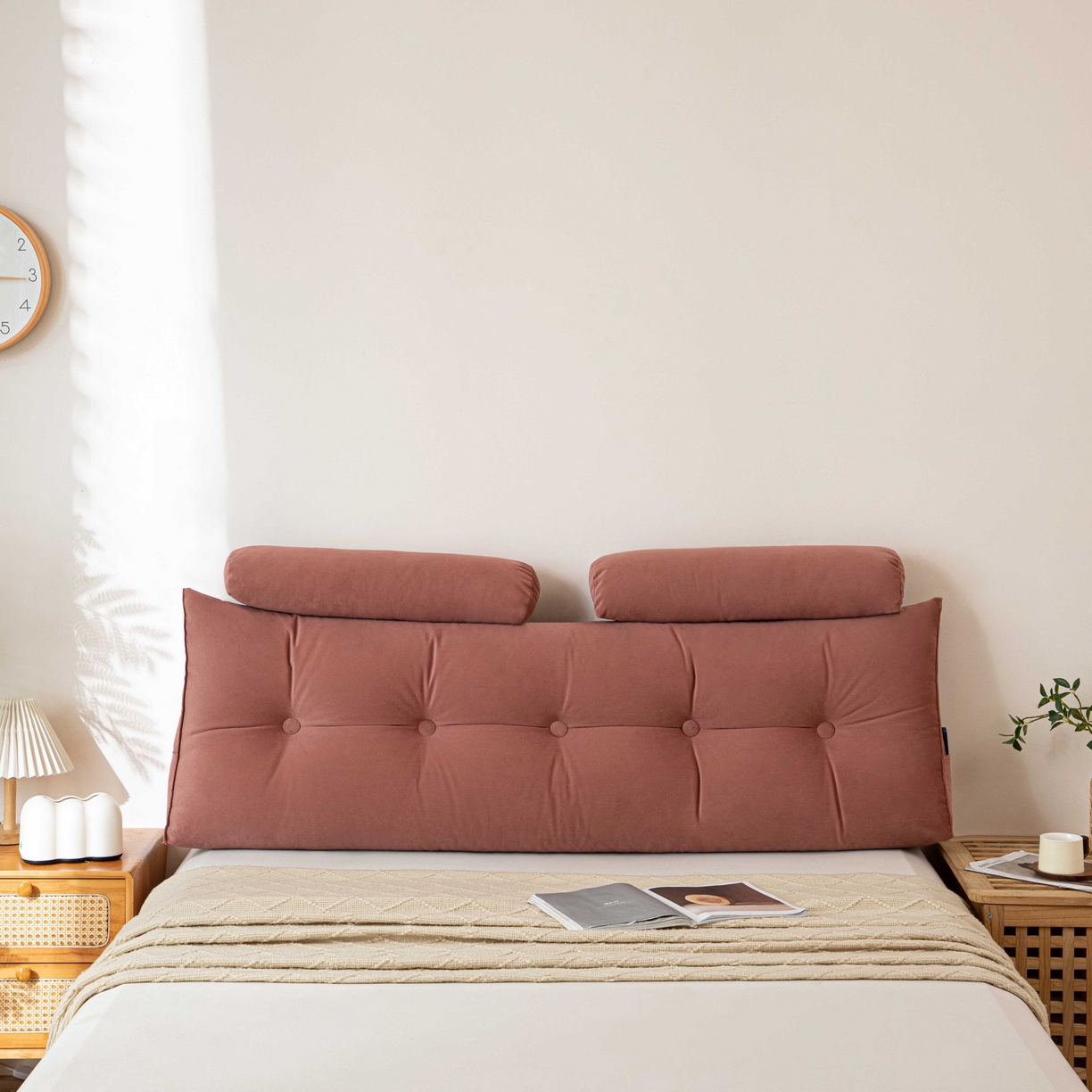 91家纺网 家纺一手货源 找家纺 沐沐家纺 2026新款磨砂绒三角靠背（带头枕） 粉色