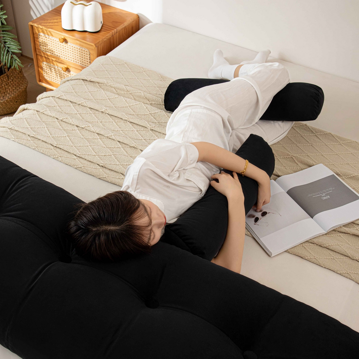 91家纺网 家纺一手货源 找家纺 沐沐家纺 2026新款磨砂绒三角靠背（带头枕） 黑色