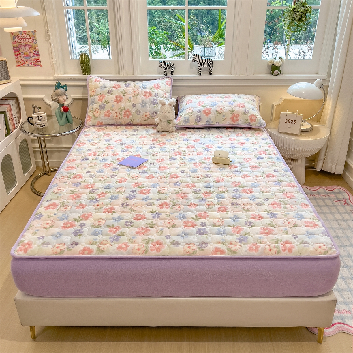 91家纺网 家纺一手货源 找家纺 布卢姆床垫 2025新款A类抗菌印花牛奶绒夹棉床笠 春暖花开