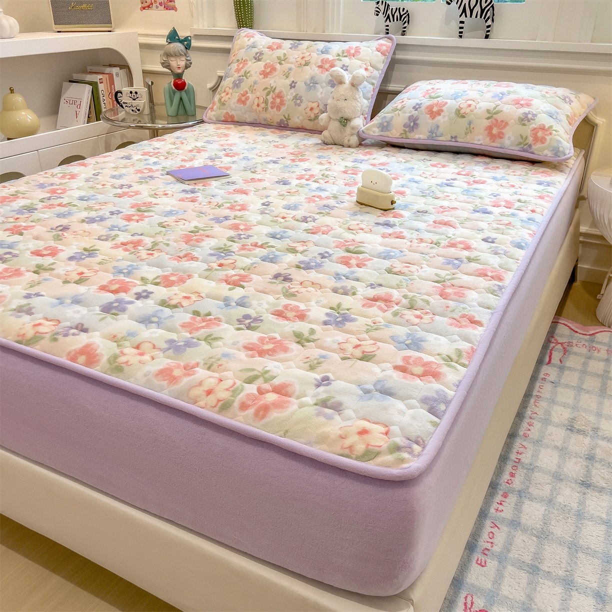 91家纺网 家纺一手货源 找家纺 布卢姆床垫 2025新款A类抗菌印花牛奶绒夹棉床笠 春暖花开