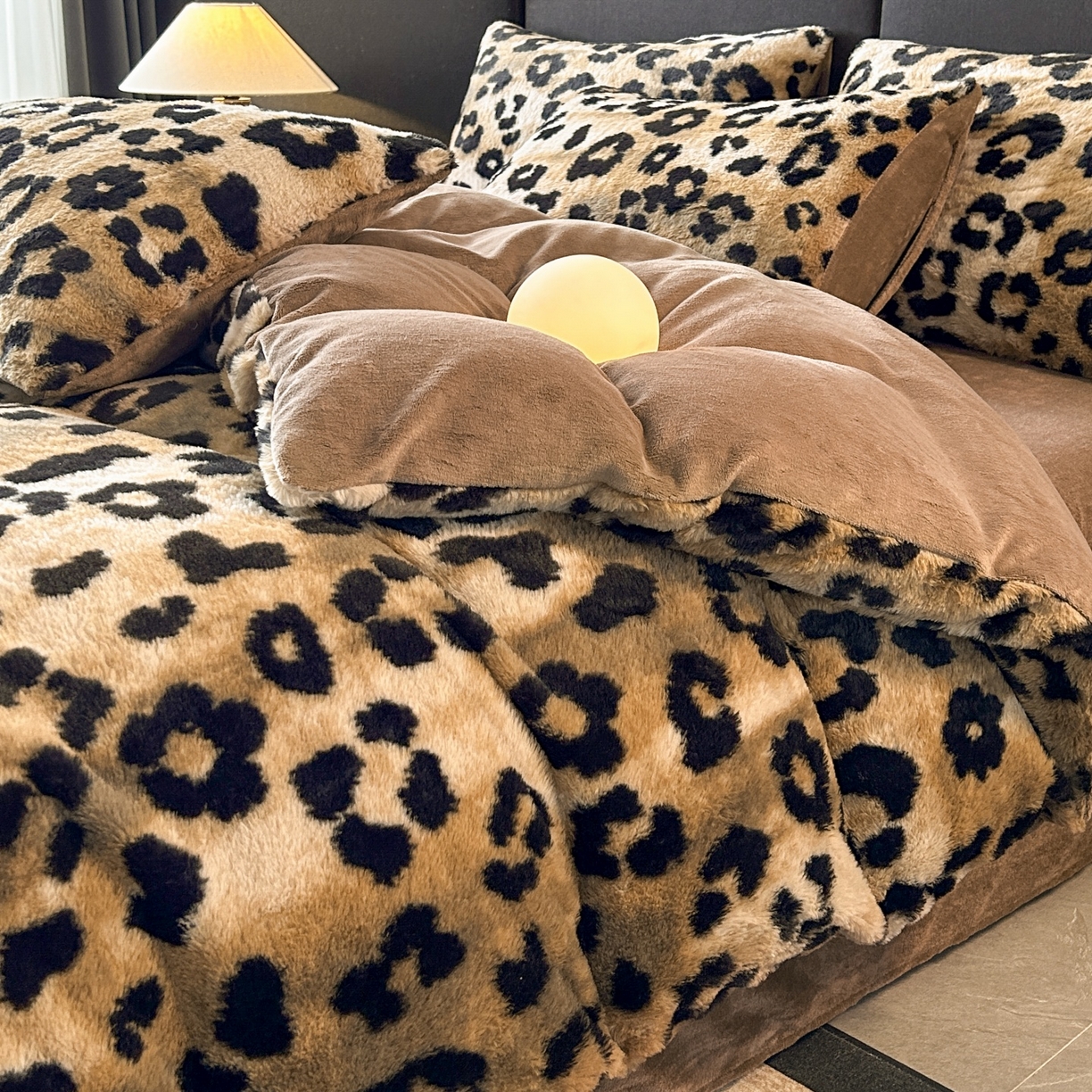 91家纺网 家纺一手货源 找家纺 （总）蓝极人 2025新款美拉德系兔绒兔毛绒兔兔绒印花四件套