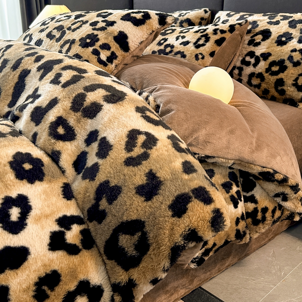 91家纺网 家纺一手货源 找家纺 （总）蓝极人 2025新款美拉德系兔绒兔毛绒兔兔绒印花四件套