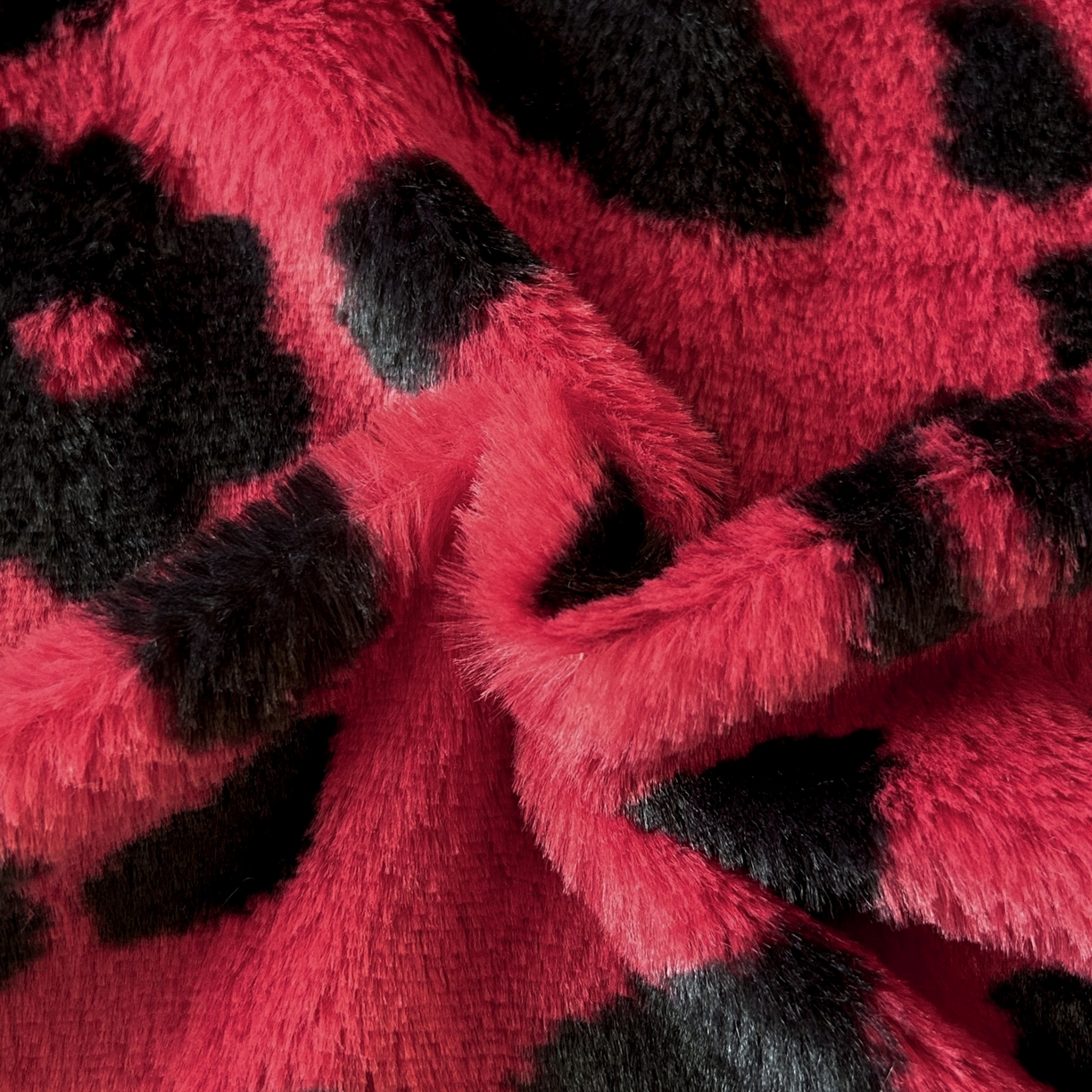 91家纺网 家纺一手货源 找家纺 蓝极人 2025新款美拉德系兔绒兔毛绒兔兔绒印花四件套 红豹芷影