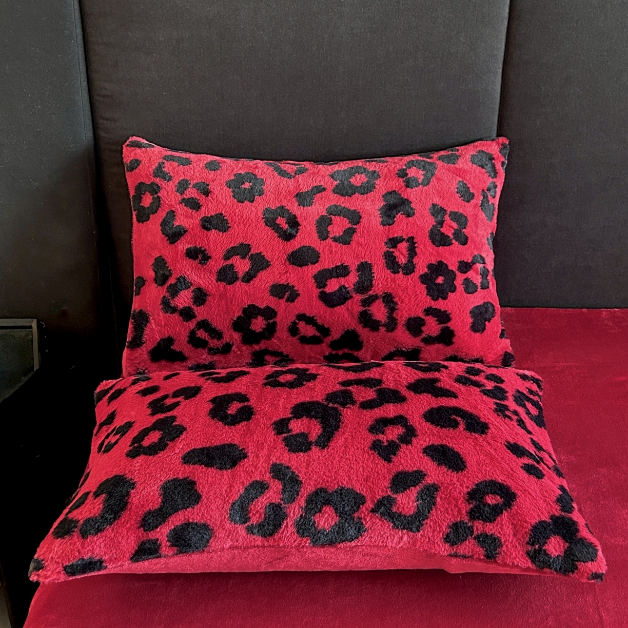 91家纺网 家纺一手货源 找家纺 蓝极人 2025新款美拉德系兔绒兔毛绒兔兔绒印花四件套 红豹芷影