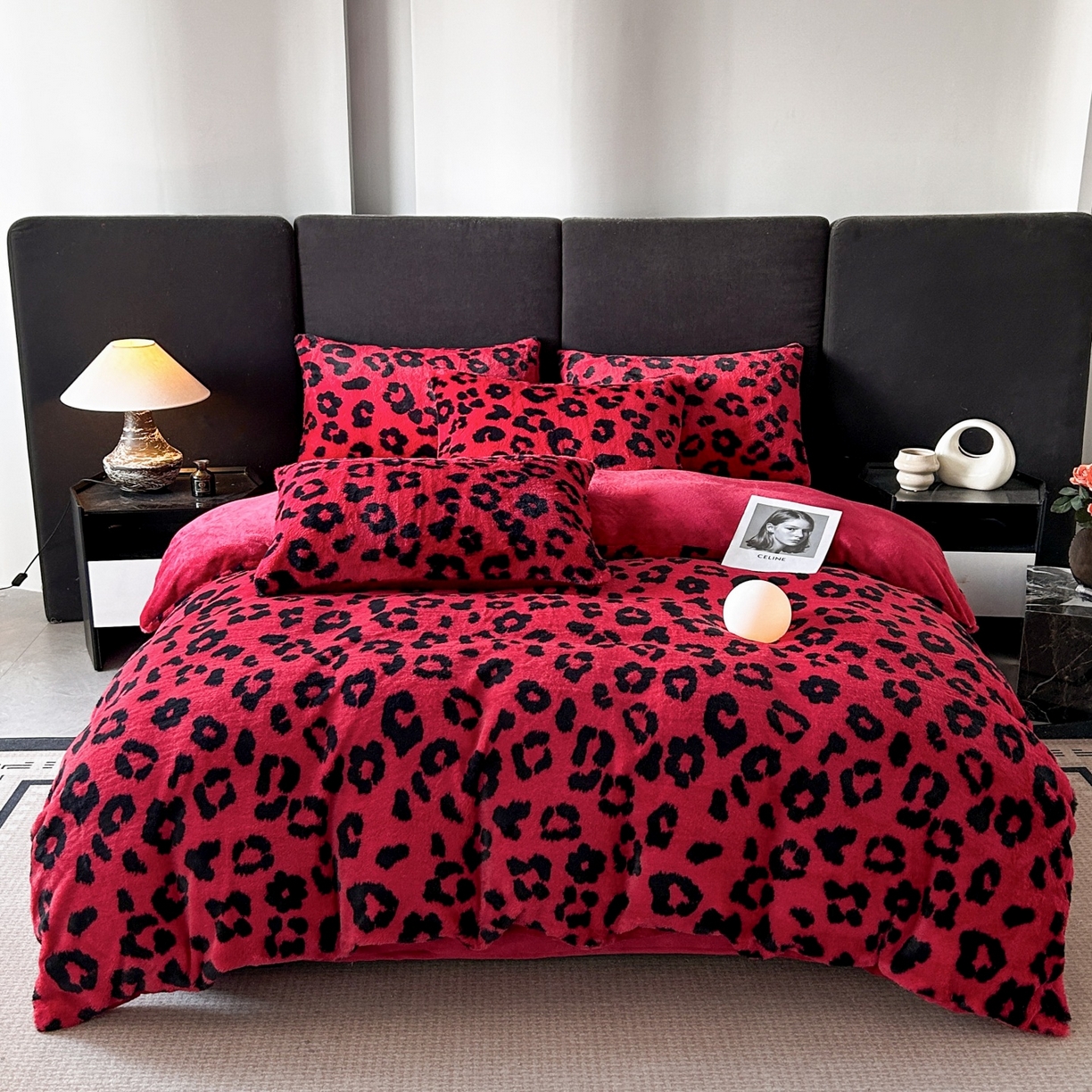 91家纺网 家纺一手货源 找家纺 蓝极人 2025新款美拉德系兔绒兔毛绒兔兔绒印花四件套 红豹芷影