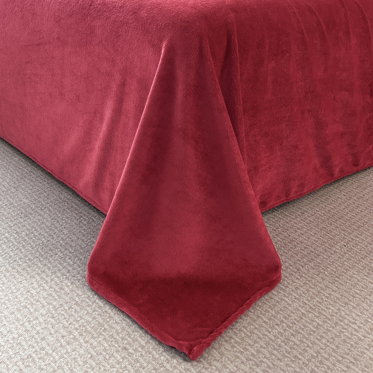 91家纺网 家纺一手货源 找家纺 酱子 2025新款美拉德系兔绒印花四件套 红豹芷影