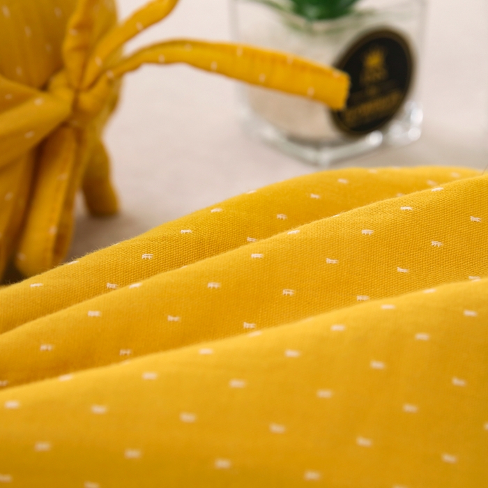 91家纺网 家纺一手货源 找家纺 明星枕业 2025新款a类荞麦颈椎枕全棉双层纱圆柱糖果枕纯枕头全壳硬枕成人颈椎支撑 星光点点黄