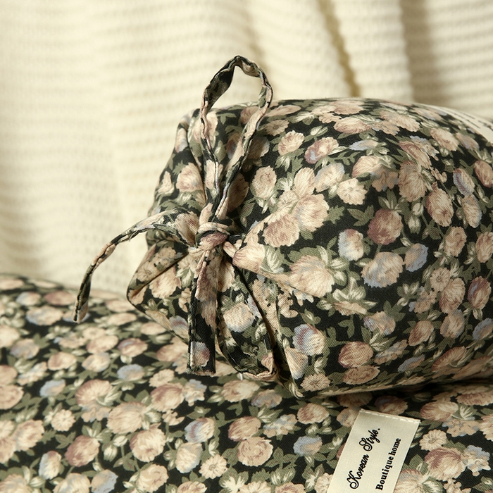 91家纺网 家纺一手货源 找家纺 明星枕业 2025新款a类荞麦颈椎枕全棉双层纱圆柱糖果枕纯枕头全壳硬枕成人颈椎支撑 荒野花园 黑