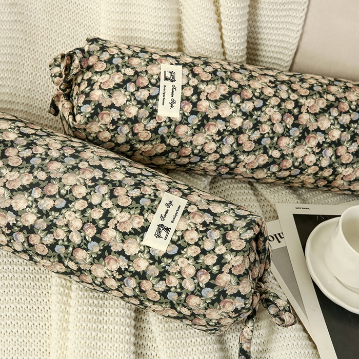 91家纺网 家纺一手货源 找家纺 明星枕业 2025新款a类荞麦颈椎枕全棉双层纱圆柱糖果枕纯枕头全壳硬枕成人颈椎支撑 荒野花园 黑