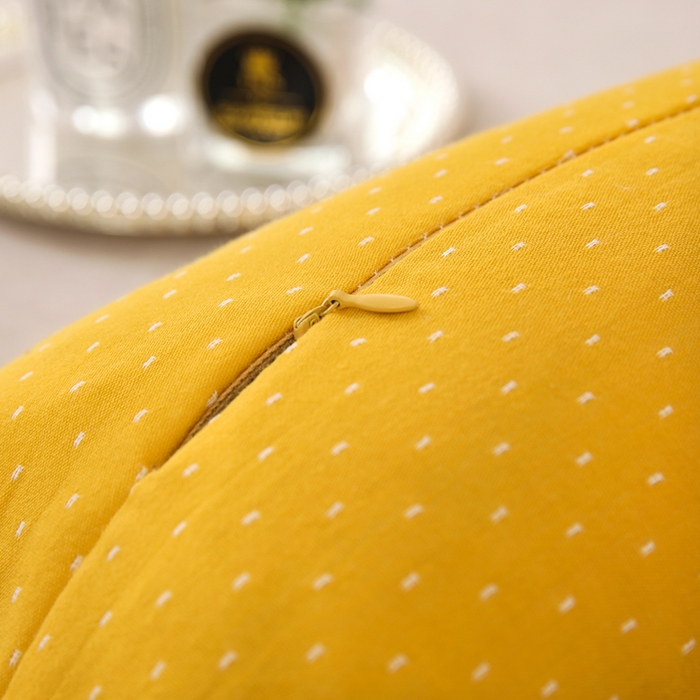 91家纺网 家纺一手货源 找家纺 明星枕业 2025新款a类荞麦颈椎枕全棉双层纱圆柱糖果枕纯枕头全壳硬枕成人颈椎支撑 星光点点黄