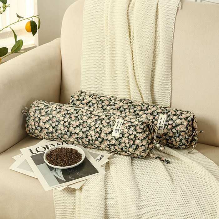 91家纺网 家纺一手货源 找家纺 明星枕业 2025新款a类荞麦颈椎枕全棉双层纱圆柱糖果枕纯枕头全壳硬枕成人颈椎支撑 荒野花园 黑