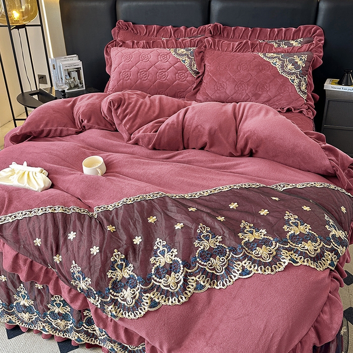 91家纺网 家纺一手货源 找家纺 罗艺轩 2025新款牛奶绒浪漫花边床裙款三件套-暖洋洋 暖洋洋-豆沙