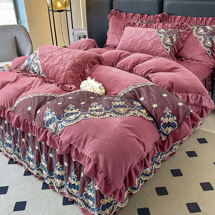 91家纺网 家纺一手货源 找家纺 罗艺轩 2025新款牛奶绒浪漫花边床裙款三件套-暖洋洋 暖洋洋-豆沙