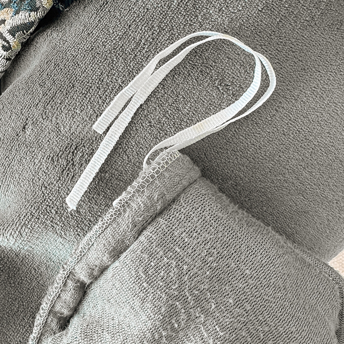 91家纺网 家纺一手货源 找家纺 罗艺轩 2025新款牛奶绒浪漫花边床裙款三件套-暖洋洋 暖洋洋-灰