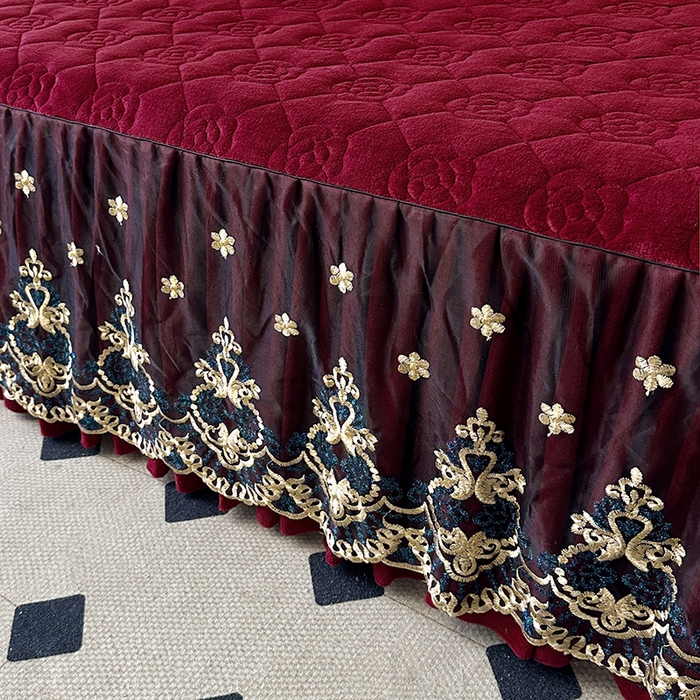 91家纺网 家纺一手货源 找家纺 罗艺轩 2025新款牛奶绒浪漫花边床裙款三件套-暖洋洋 暖洋洋-酒红