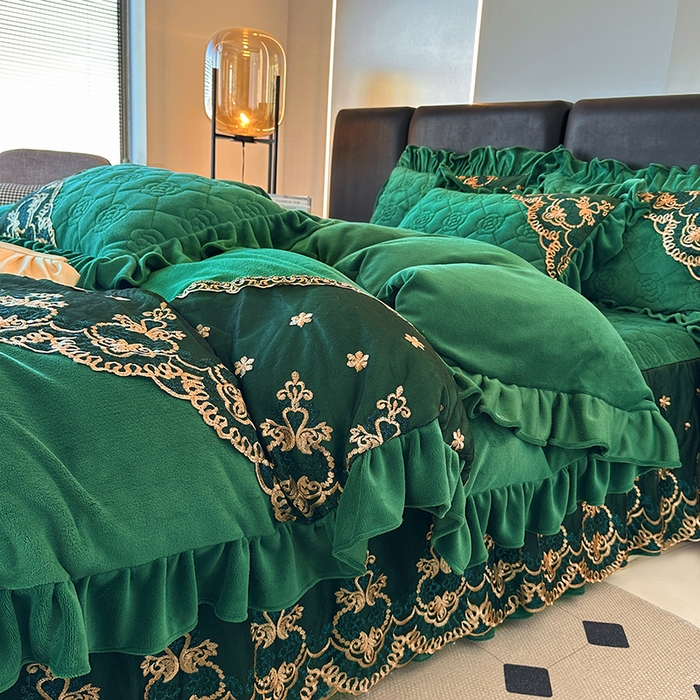 91家纺网 家纺一手货源 找家纺 罗艺轩 2025新款牛奶绒浪漫花边床裙款四件套-暖洋洋（报活动和优惠券后控价99起/控价107起） 暖洋洋-绿