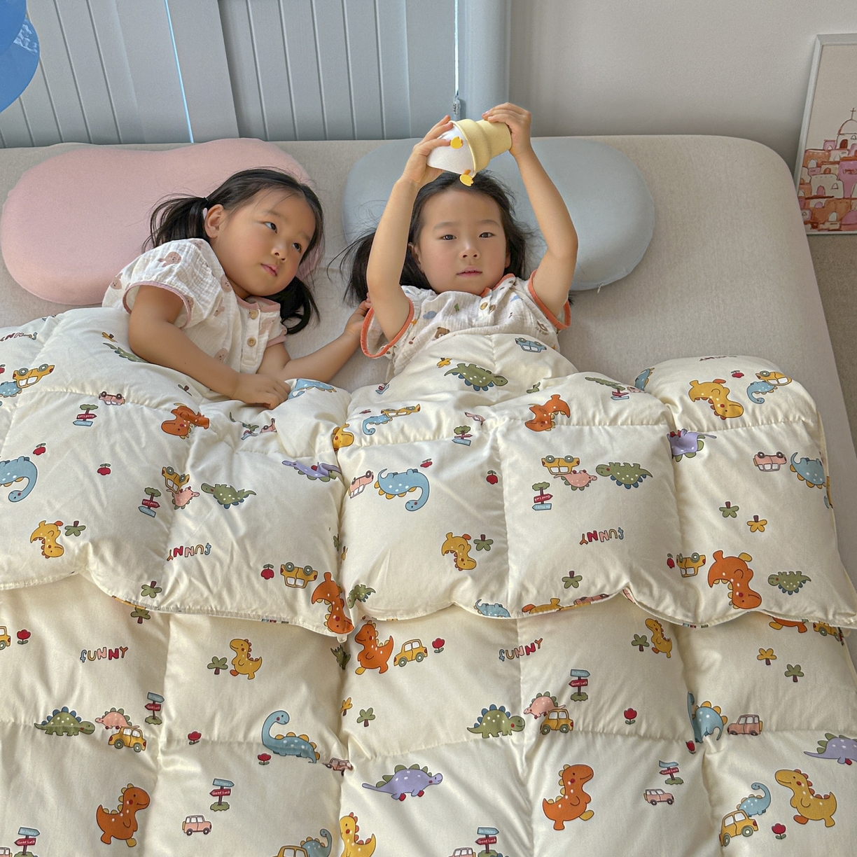 91家纺网 家纺一手货源 找家纺 暖羽屋羽绒馆 2025新款抗菌防螨绒子含量95白鸭绒被芯1.5米儿童羽绒被子婴幼儿学生鸭绒被春秋被 汽车恐龙