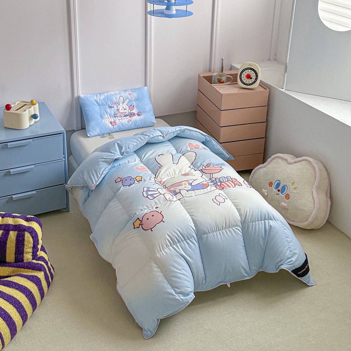 91家纺网 家纺一手货源 找家纺 暖羽屋羽绒馆 2025新款抗菌防螨绒子含量95白鸭绒被芯1.5米儿童羽绒被子婴幼儿学生鸭绒被春秋被 奶糖大白兔