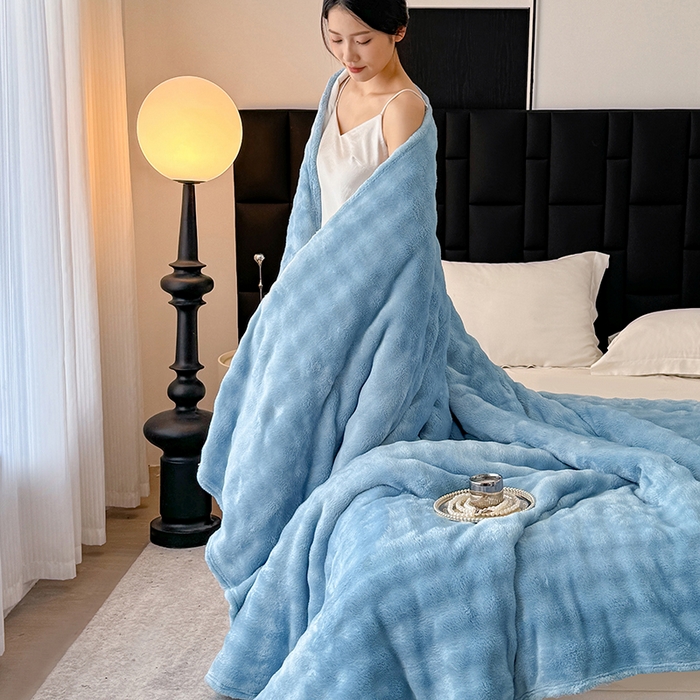 91家纺网 家纺一手货源 找家纺 安琪家纺 2025新款300G炫彩水墨画仿兔毛绒大泡泡绒印花法兰绒毛毯大理石纹休闲毯沙发盖毯跨境外贸出口专供 泡泡纯色-天蓝