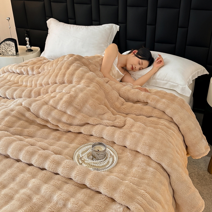 91家纺网 家纺一手货源 找家纺 安琪家纺 2025新款300G炫彩水墨画仿兔毛绒大泡泡绒印花法兰绒毛毯大理石纹休闲毯沙发盖毯跨境外贸出口专供 泡泡纯色-驼色