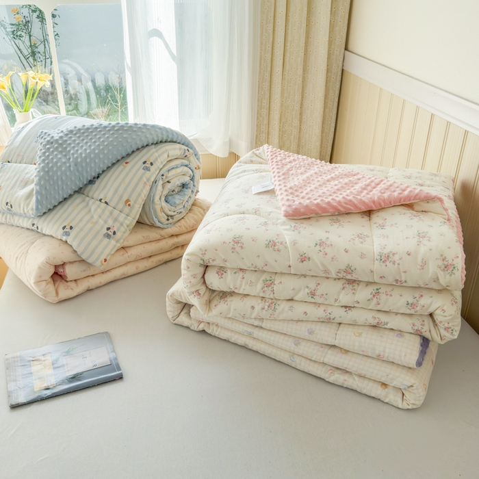 91家纺网 家纺一手货源 找家纺 （总）卡芙芯类馆 2025新款双层纱宝宝绒豆豆被被子被芯