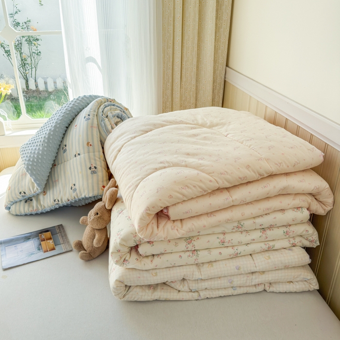 91家纺网 家纺一手货源 找家纺 （总）卡芙芯类馆 2025新款双层纱宝宝绒豆豆被被子被芯