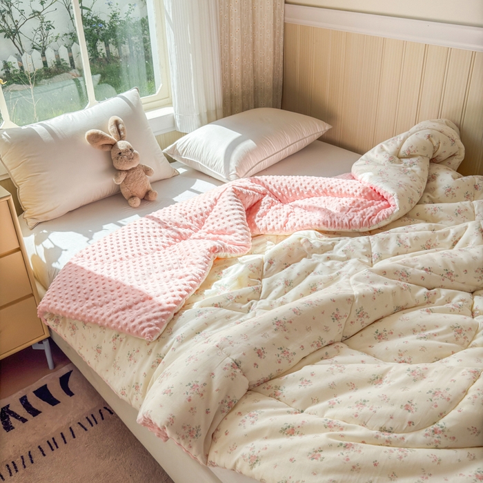 91家纺网 家纺一手货源 找家纺 （总）卡芙芯类馆 2025新款双层纱宝宝绒豆豆被被子被芯