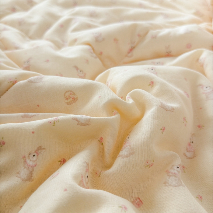 91家纺网 家纺一手货源 找家纺 卡芙芯类馆 2025新款双层纱宝宝绒豆豆被被子被芯 萌萌兔