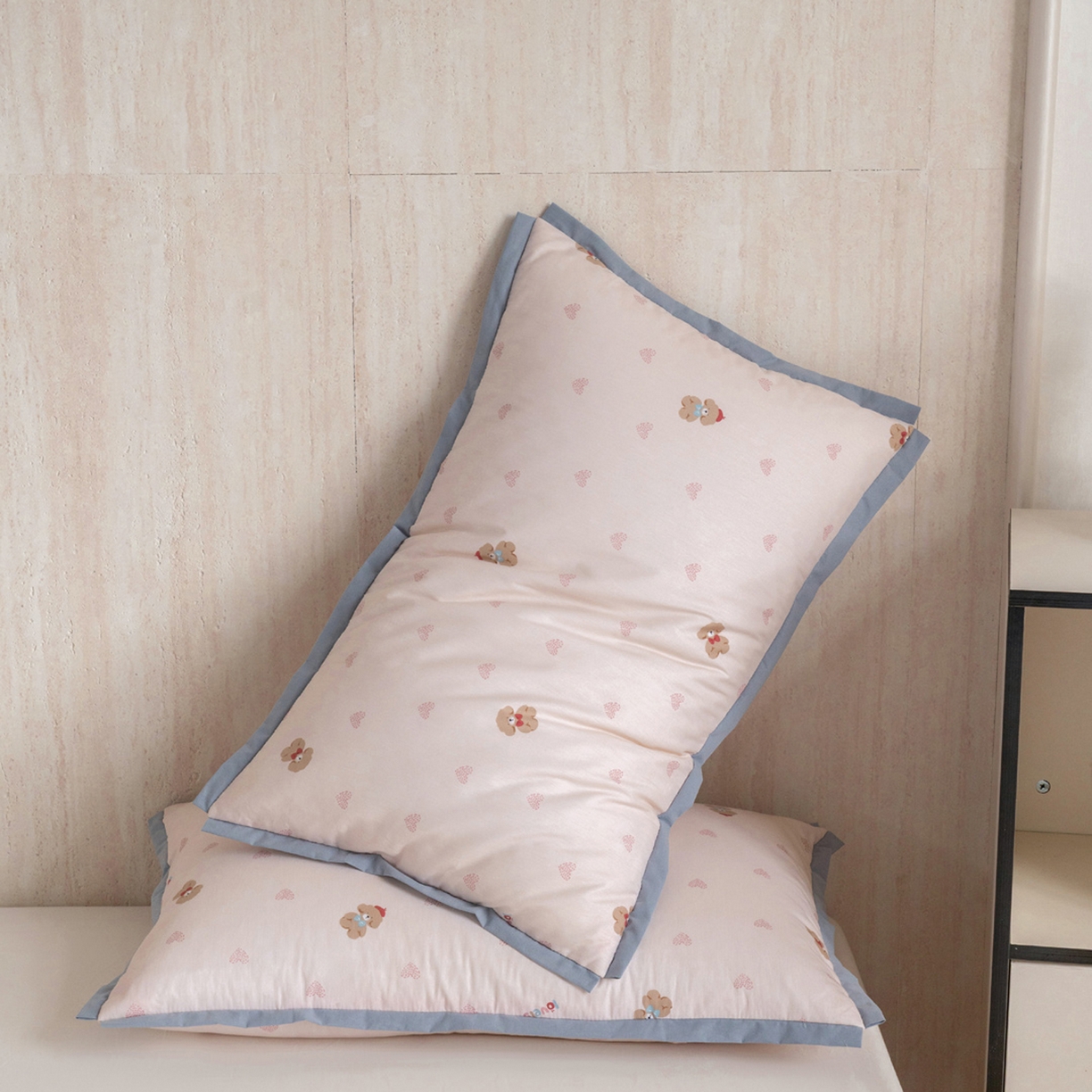 91家纺网 家纺一手货源 找家纺 芯奇想 2025新款全棉夹棉全包枕套 全棉夹棉全包枕套-粉色