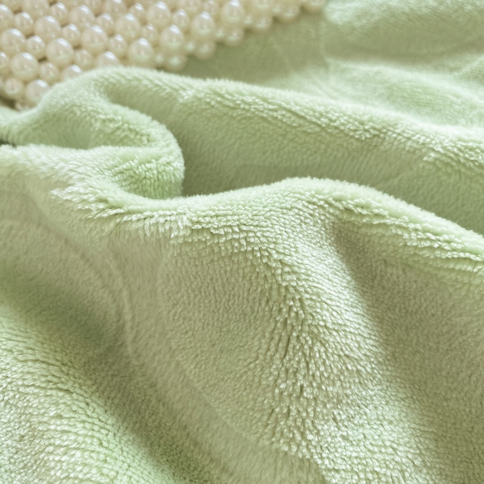 91家纺网 家纺一手货源 找家纺 琪格格纺织 2025新款全消光包边立体简约清新雕花绒四件套 雕花包边-雕花小熊 草绿