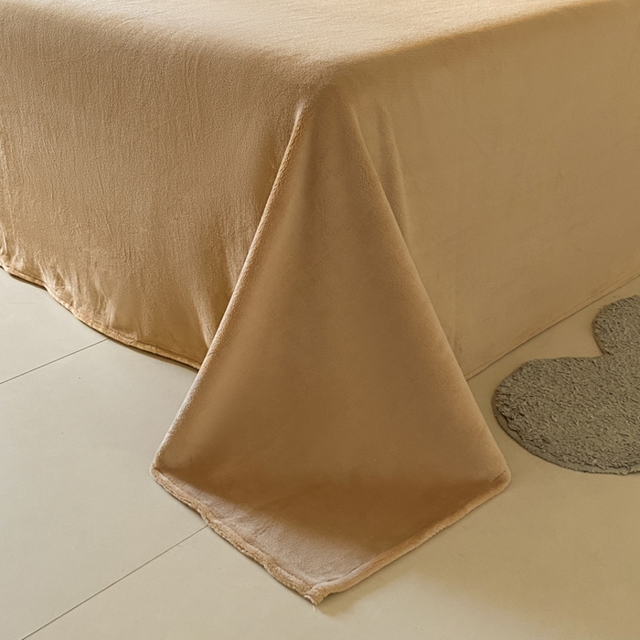 91家纺网 家纺一手货源 找家纺 琪格格纺织 2025新款全消光包边立体简约清新雕花绒四件套 雕花包边绒-踪叶-米咖