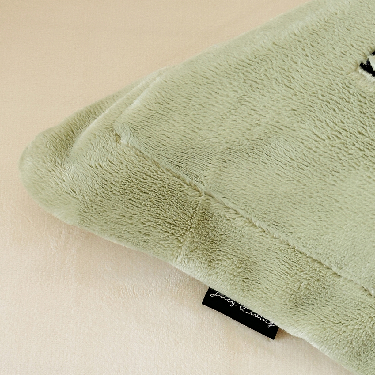 91家纺网 家纺一手货源 找家纺 JUICY 橘滋家纺 2025新款高奢软糯质感极简慕斯牛奶绒四件套-布拉格冬日 布拉格冬日-瓷秘绿米