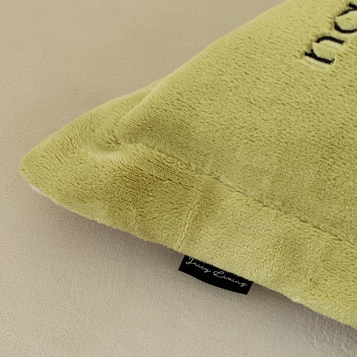 91家纺网 家纺一手货源 找家纺 JUICY 橘滋家纺 2025新款高奢软糯质感极简慕斯牛奶绒四件套-布拉格冬日 布拉格冬日-尾草卡灰