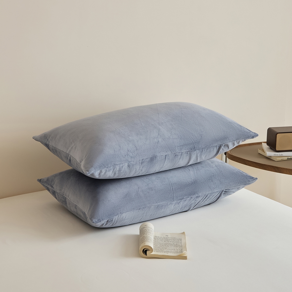 91家纺网 家纺一手货源 找家纺 EH家居 2025新款七度灰宝宝绒枕套系列 蓝灰色